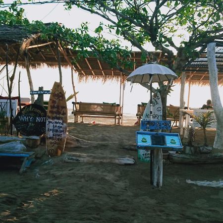 Why Not Bar And Bungalows #2 Pemenang Экстерьер фото
